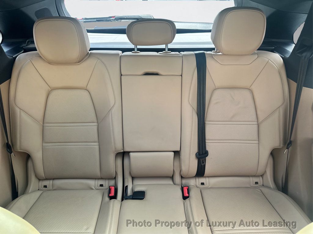 2020 Porsche Cayenne photo 15