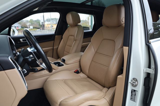 2020 Porsche Cayenne AWD - 22953416 - 14