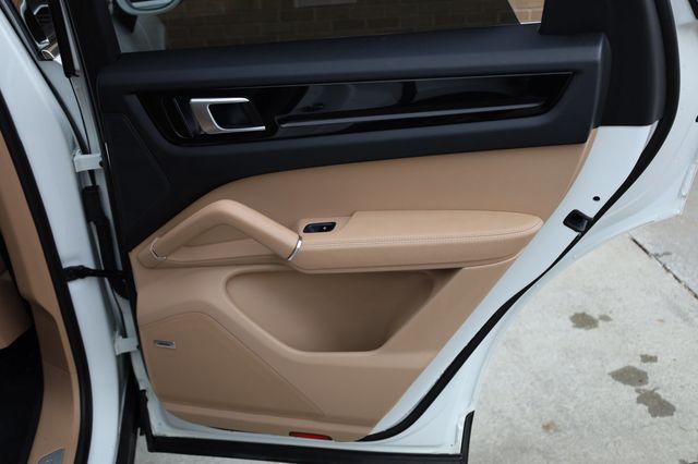 2020 Porsche Cayenne AWD - 22953416 - 19