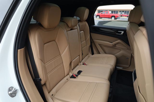 2020 Porsche Cayenne AWD - 22953416 - 21