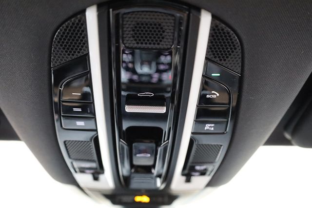 2020 Porsche Cayenne AWD - 22953416 - 32