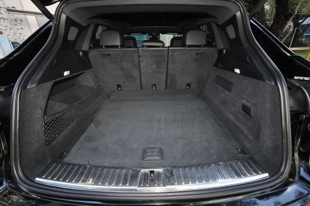 2020 Porsche Cayenne AWD - 23084178 - 31
