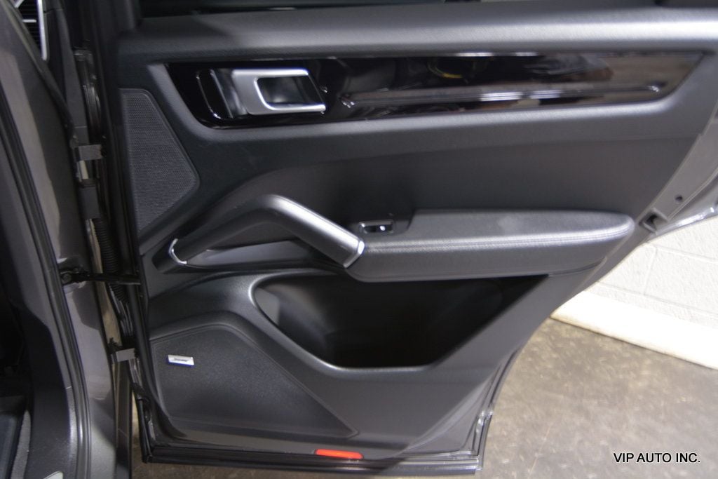 2020 Porsche Cayenne AWD - 22850508 - 13