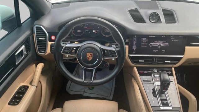 2020 Porsche Cayenne Coupe AWD - 23052475 - 11