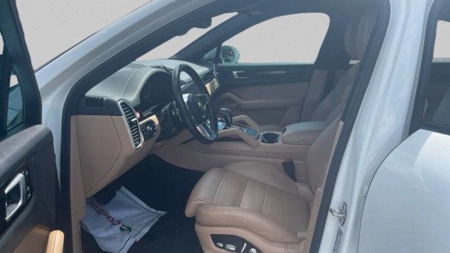 2020 Porsche Cayenne Coupe AWD - 23052475 - 12