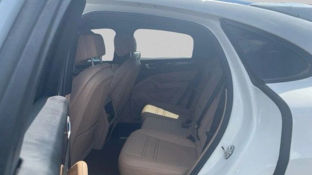 2020 Porsche Cayenne Coupe AWD - 23052475 - 13