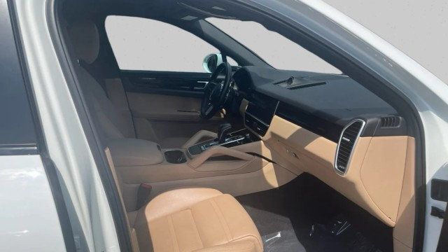 2020 Porsche Cayenne Coupe AWD - 23052475 - 15