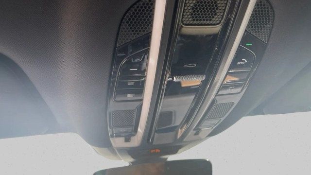 2020 Porsche Cayenne Coupe AWD - 23052475 - 19