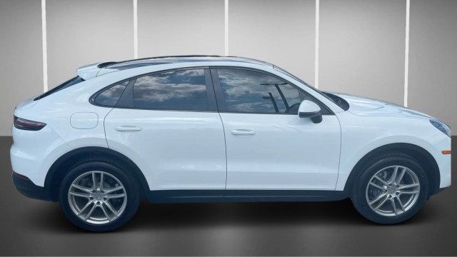 2020 Porsche Cayenne Coupe AWD - 23052475 - 3