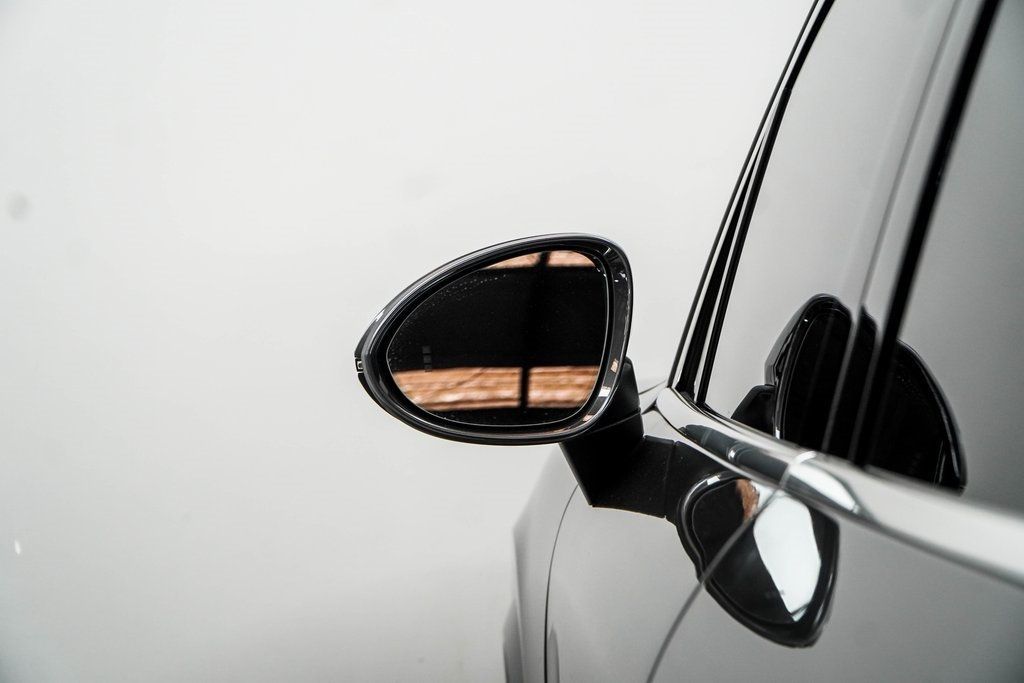 2020 Porsche Cayenne E-Hybrid Base photo 13