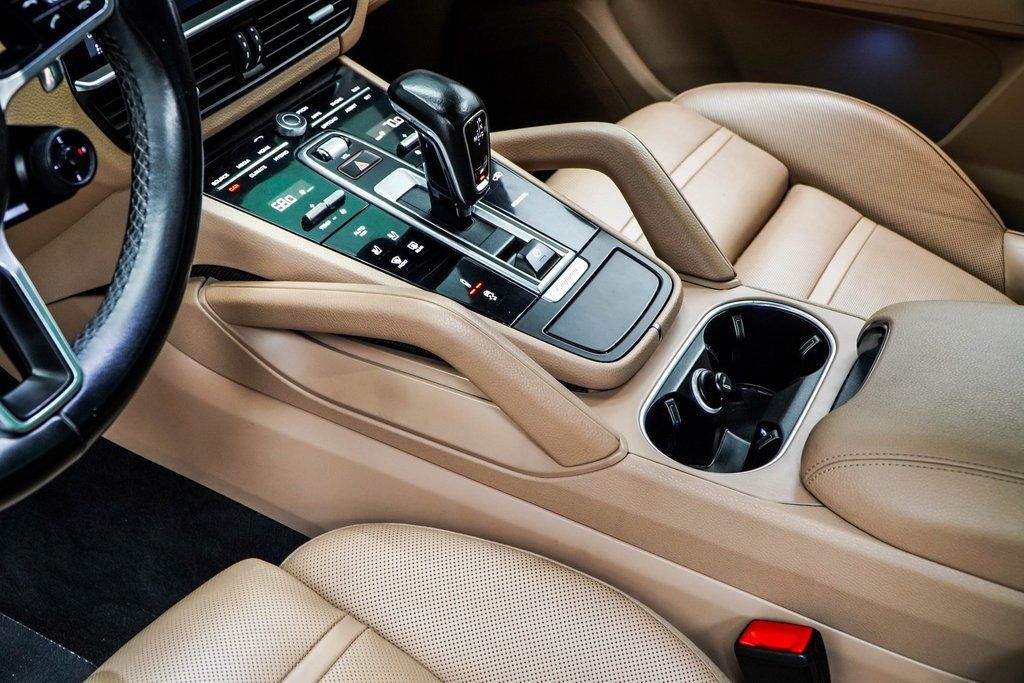 2020 Porsche Cayenne E-Hybrid Base photo 15