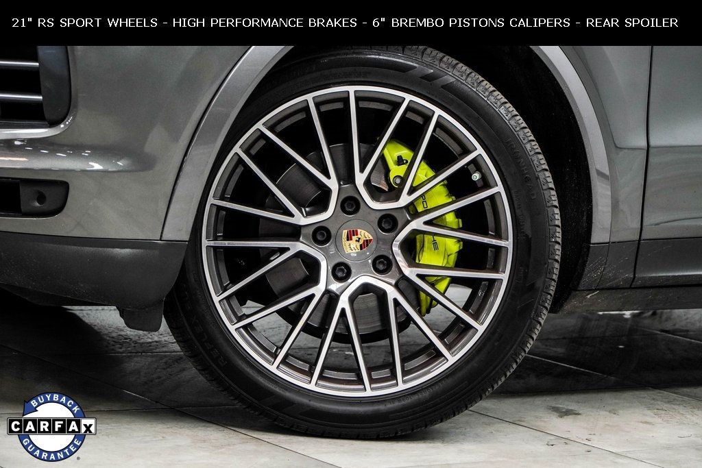 2020 Porsche Cayenne E-Hybrid Base photo 3
