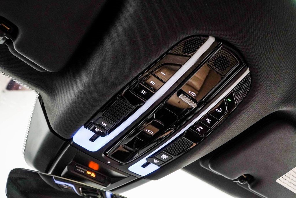 2020 Porsche Cayenne E-Hybrid Base photo 36