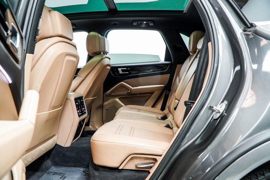 2020 Porsche Cayenne E-Hybrid Base photo 41
