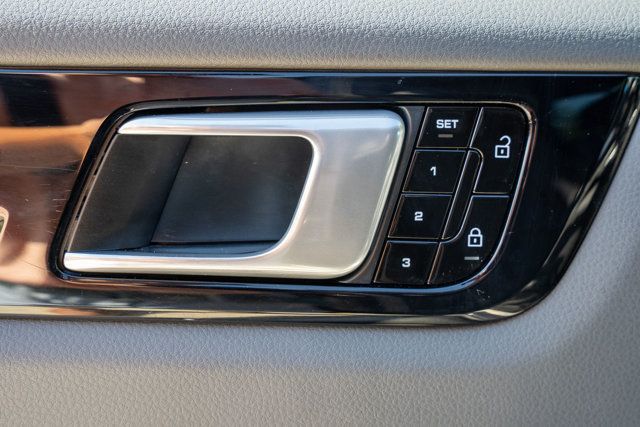 2020 Porsche Cayenne LocalTrade/MSRP$86220/PremiumPkg/Heated&CooledSeats/PanoRoof/NAV - 23041718 - 36