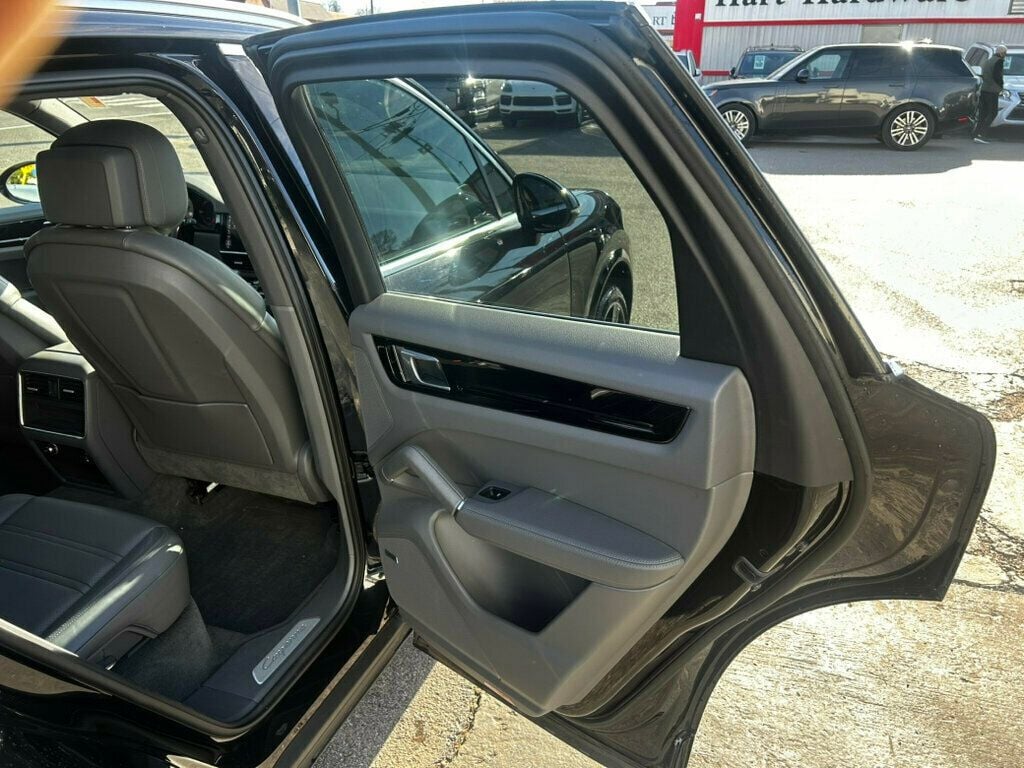 2020 Porsche Cayenne MSRP$85880/PremiumPkg/PanoramicRoof/LaneChangeAssist/NAV - 22969276 - 17