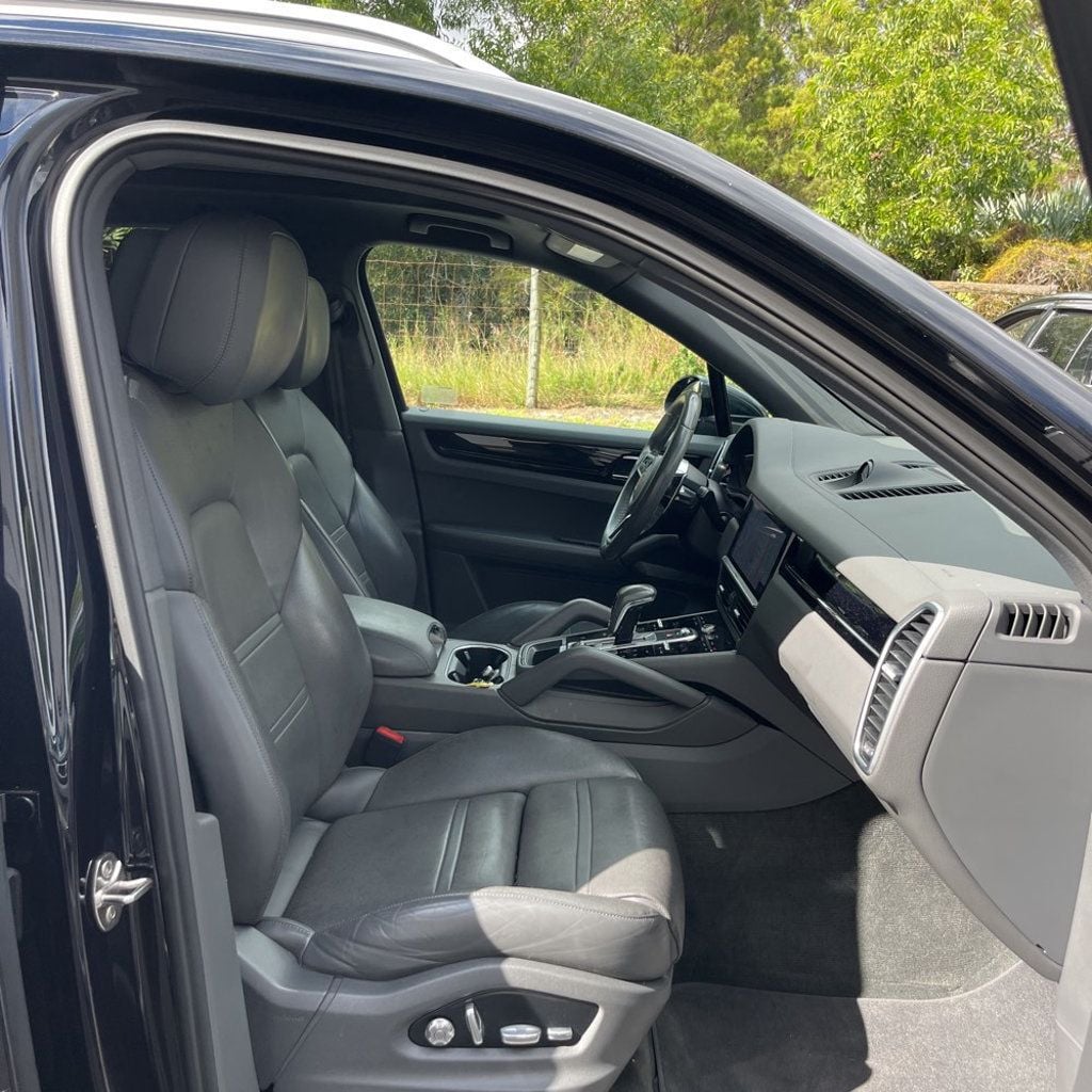 2020 Porsche Cayenne MSRP$85880/PremiumPkg/PanoramicRoof/LaneChangeAssist/NAV - 22969276 - 7