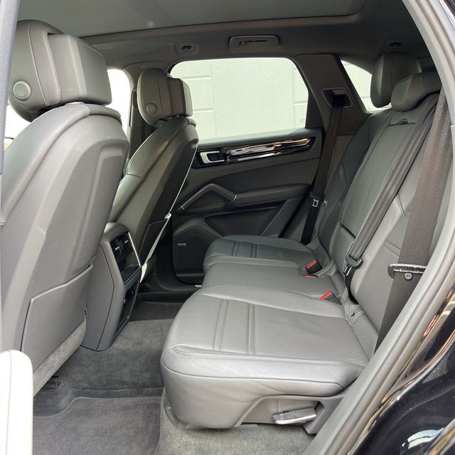 2020 Porsche Cayenne MSRP$85880/PremiumPkg/PanoramicRoof/LaneChangeAssist/NAV - 22969276 - 8