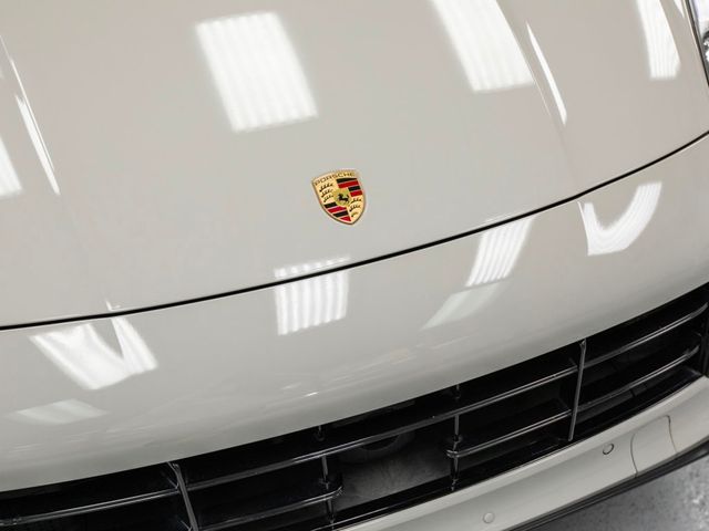 2020 Porsche Cayenne Turbo AWD - 22990015 - 10