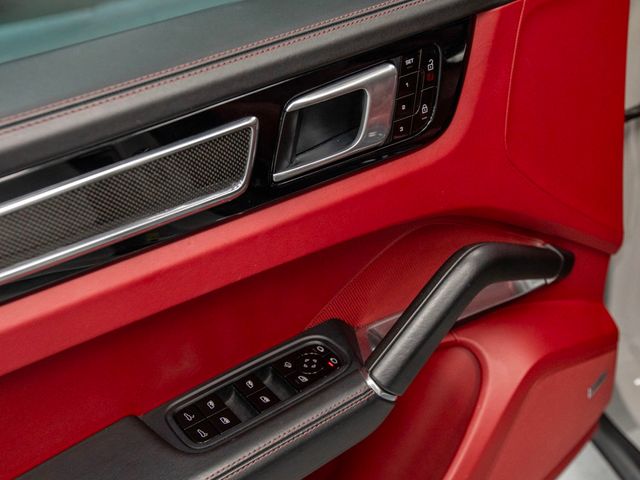 2020 Porsche Cayenne Turbo AWD - 22990015 - 33