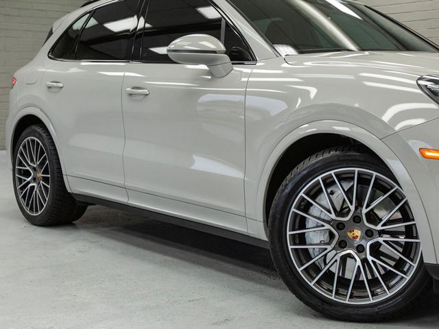 2020 Porsche Cayenne Turbo AWD - 22990015 - 7