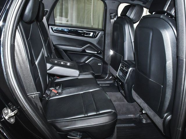 2020 Porsche Cayenne E-Hybrid Base - 23011169 - 56