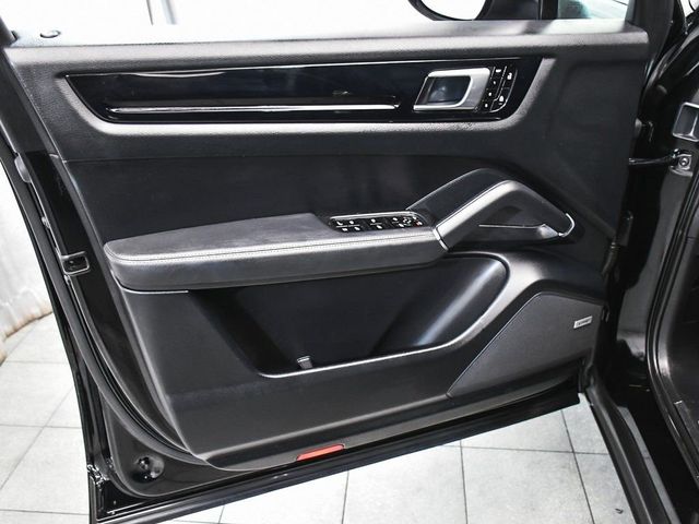 2020 Porsche Cayenne E-Hybrid Base - 23011169 - 8