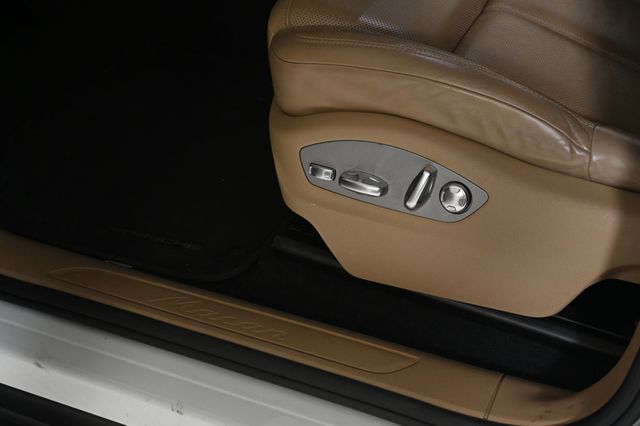 2020 Porsche Macan AWD - 22991392 - 25