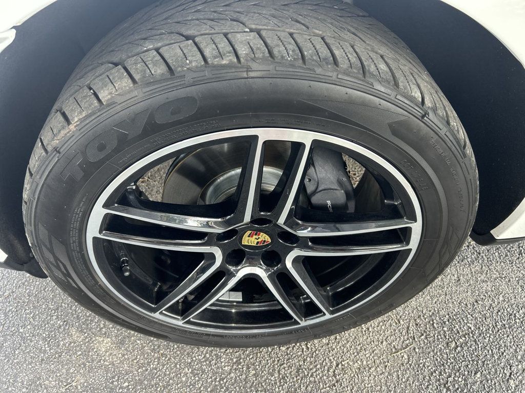 Porsche Macan AWD photo 10