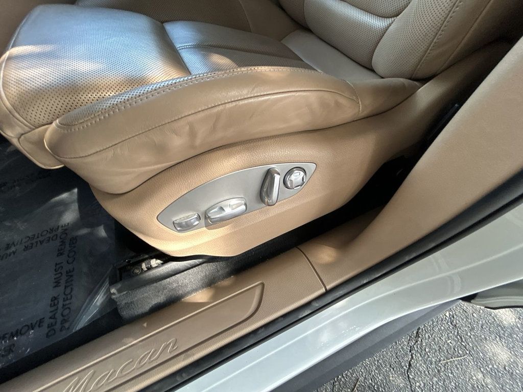 Porsche Macan AWD photo 13