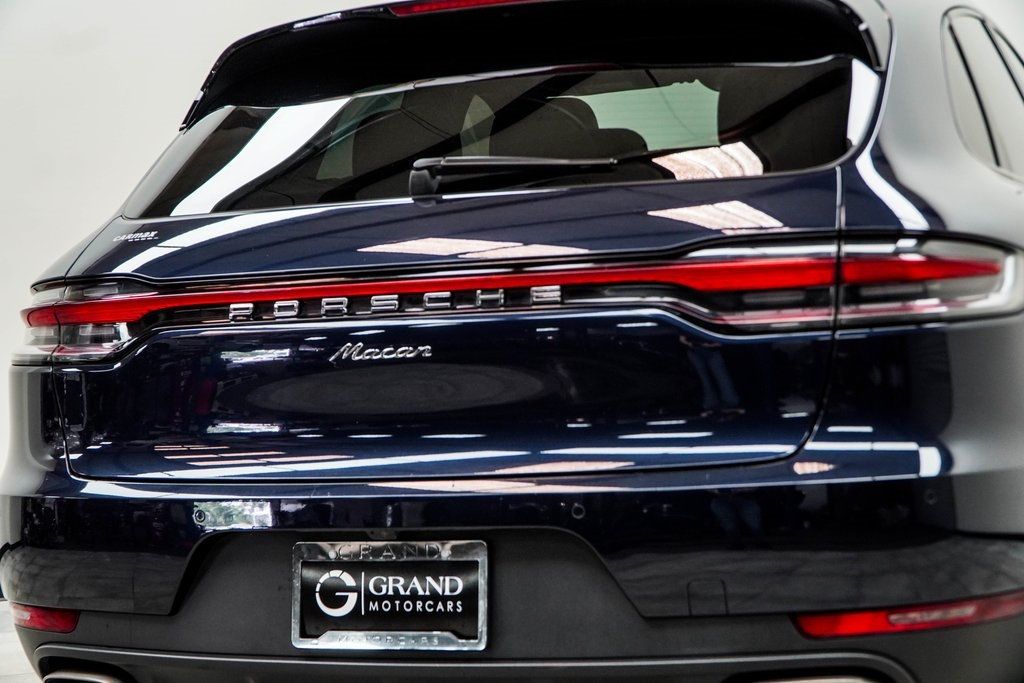 2020 Porsche Macan Base photo 9