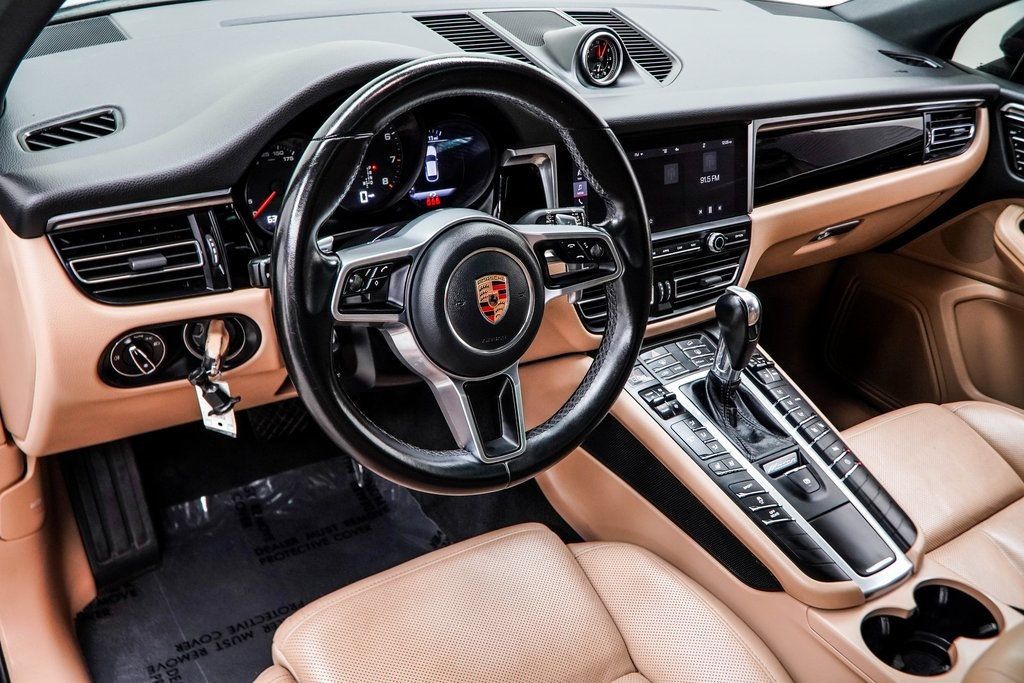 2020 Porsche Macan Base photo 11