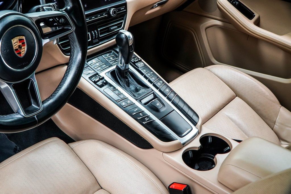2020 Porsche Macan Base photo 12