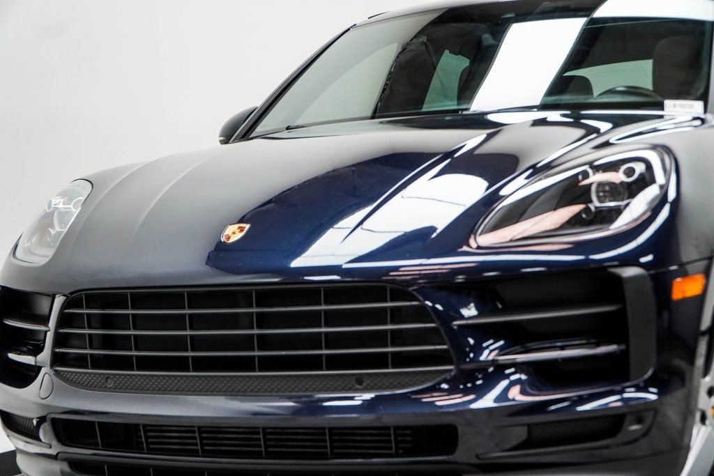 2020 Porsche Macan Base photo 2