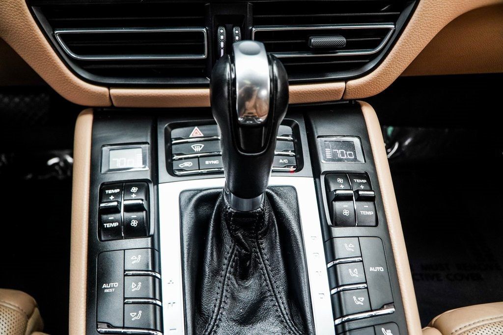 2020 Porsche Macan Base photo 20