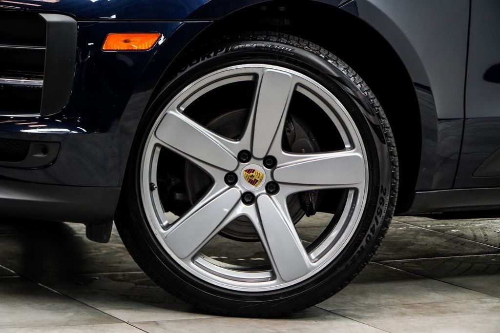 2020 Porsche Macan Base photo 3