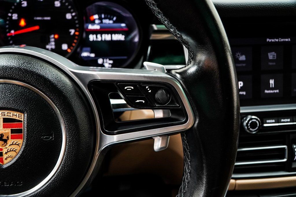 2020 Porsche Macan Base photo 24
