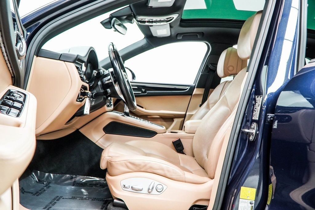 2020 Porsche Macan Base photo 31