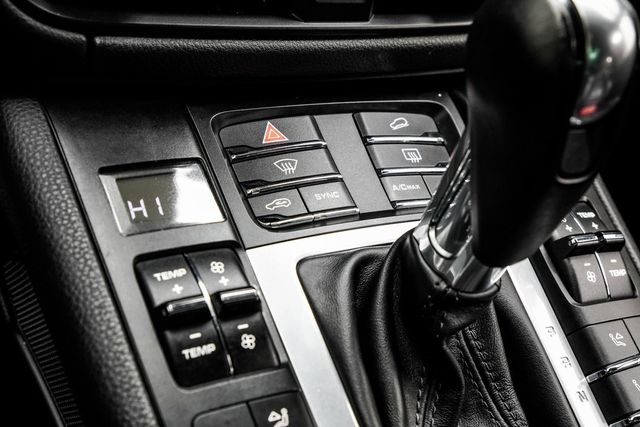 2020 Porsche Macan AWD - 22975010 - 22