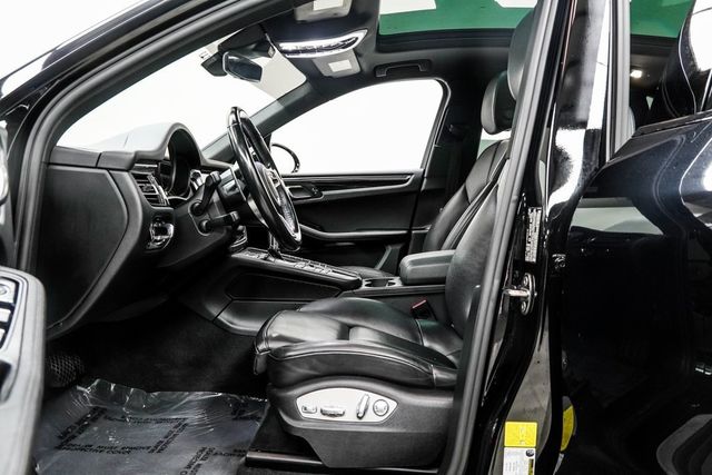 2020 Porsche Macan AWD - 22975010 - 36