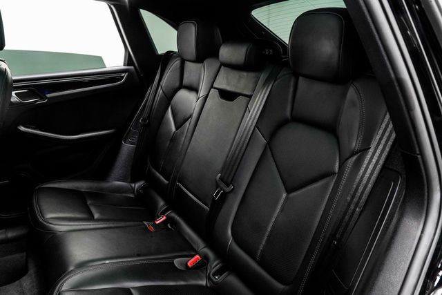 2020 Porsche Macan AWD - 22975010 - 37