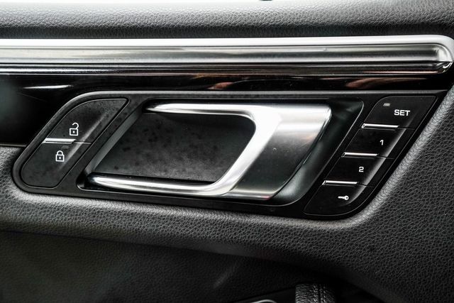 2020 Porsche Macan AWD - 22975010 - 42