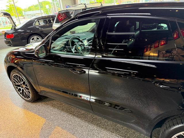 2020 Porsche Macan AWD - 22905759 - 12