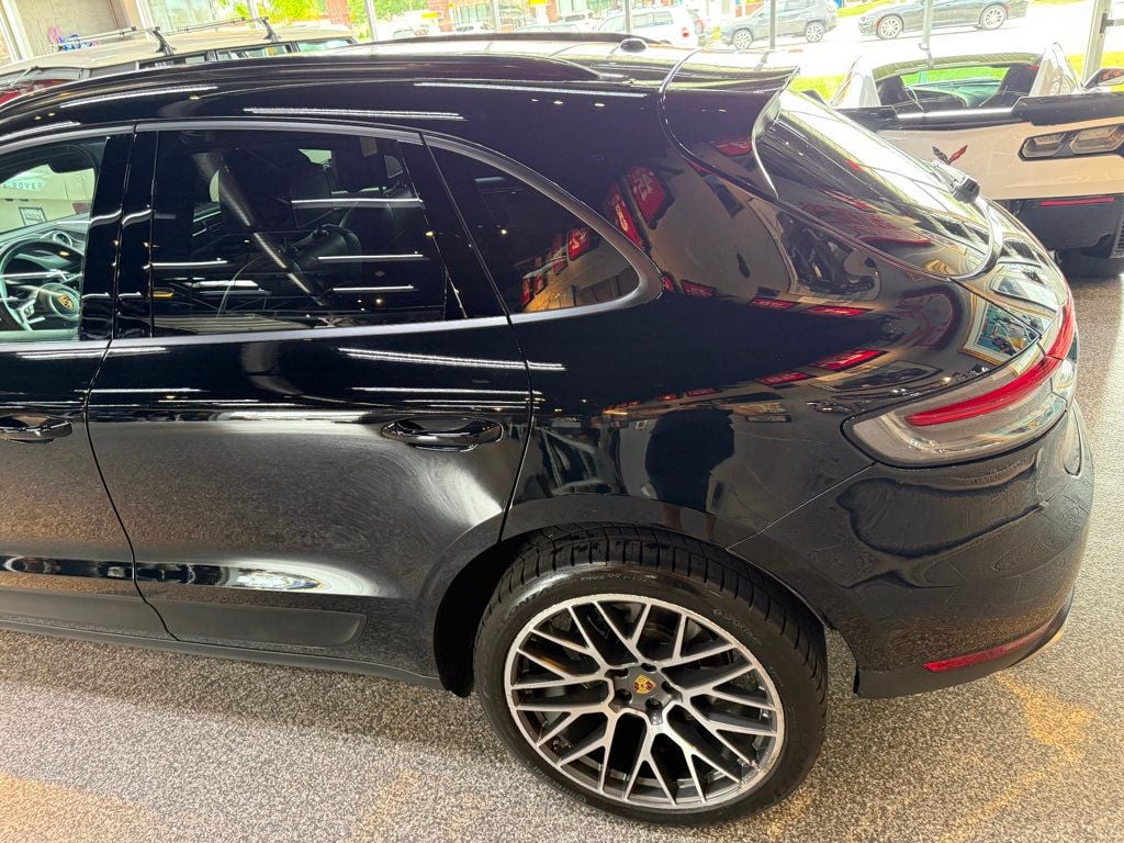 2020 Porsche Macan photo 11