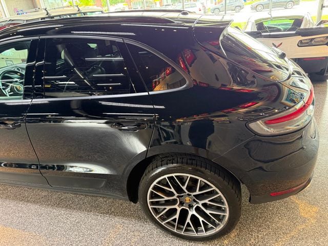 2020 Porsche Macan AWD - 22905759 - 13