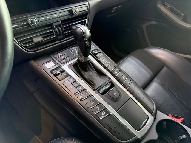2020 Porsche Macan AWD - 22905759 - 19