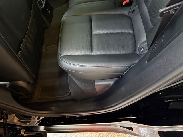 2020 Porsche Macan AWD - 22905759 - 30