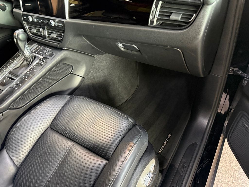 2020 Porsche Macan photo 37