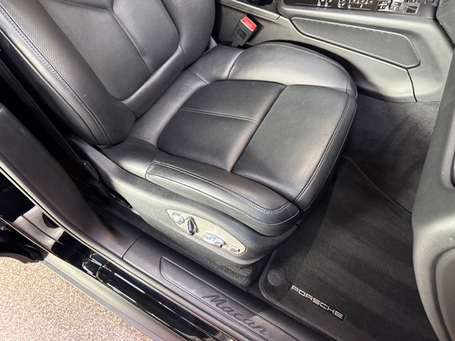 2020 Porsche Macan AWD - 22905759 - 48