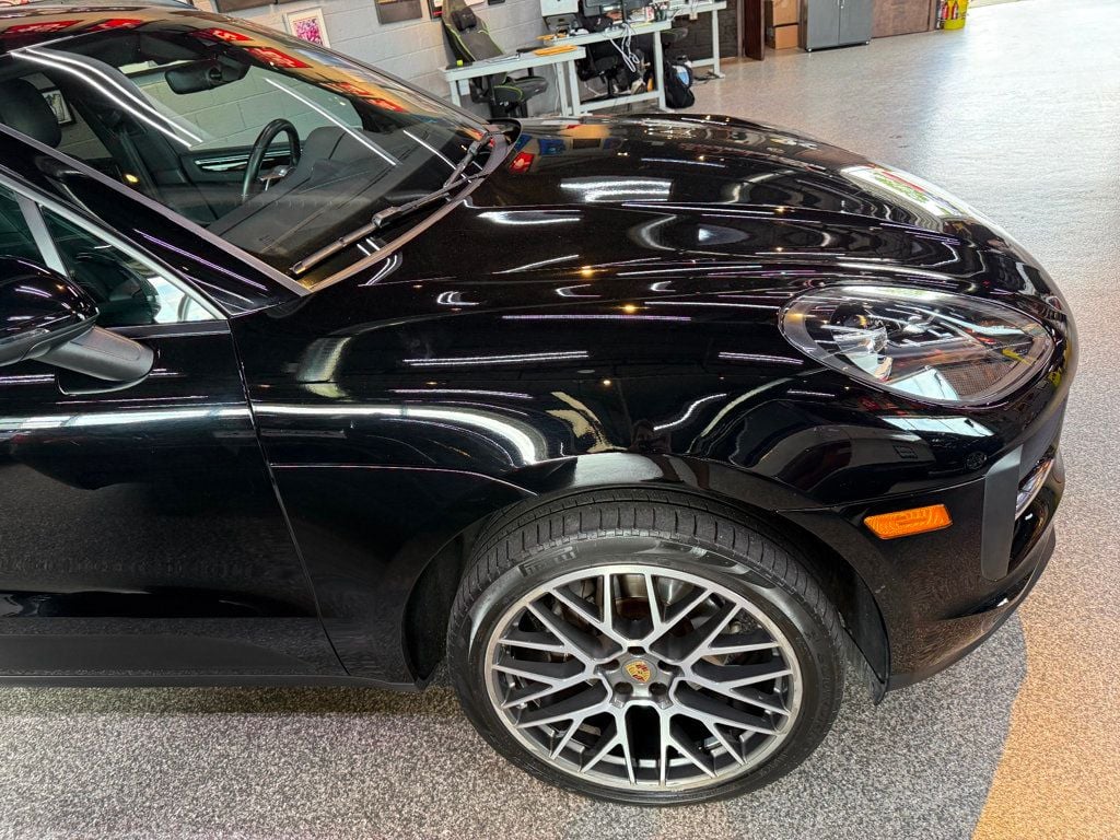 2020 Porsche Macan photo 4